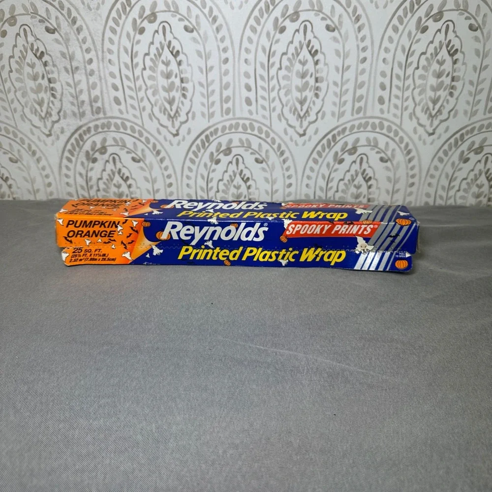 Reynolds Vintage Printed‎ Plastic Wrap Spooky Prints Pumpkin Orange Halloween